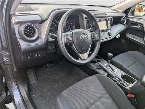 Used 2017 Toyota RAV4 XLE image 8