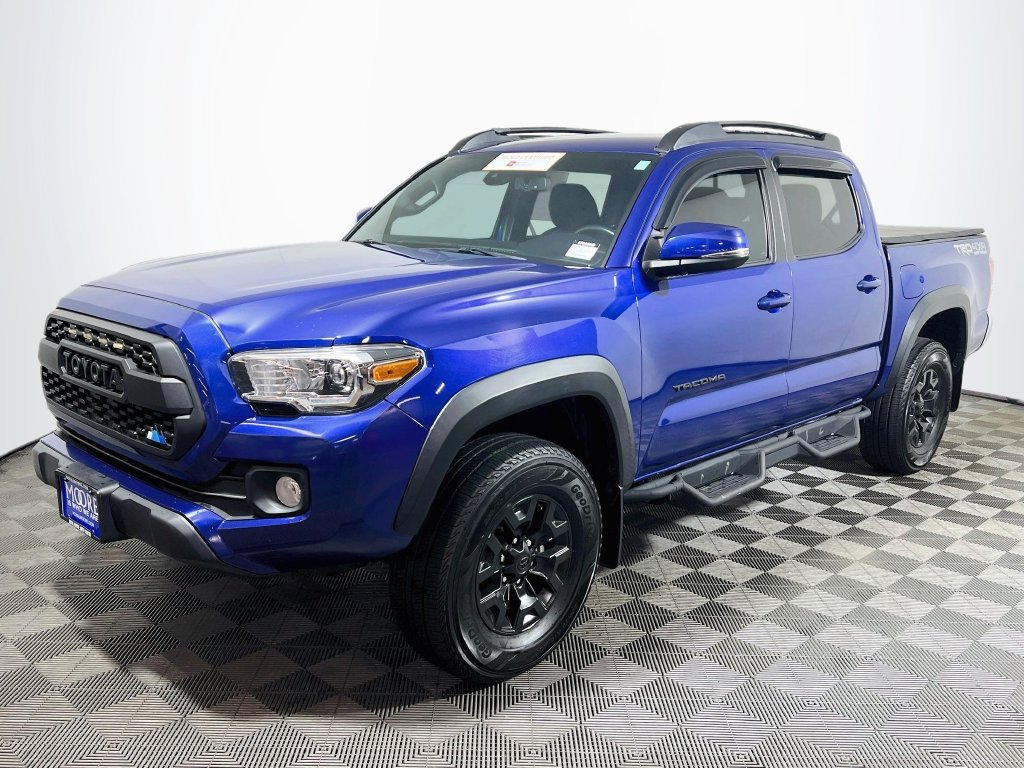 Certified 2023 Toyota Tacoma TRD Off-Road AWD/4WD image 3