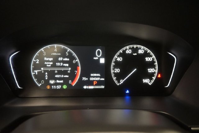 Certified 2025 Honda Pilot Sport image 12