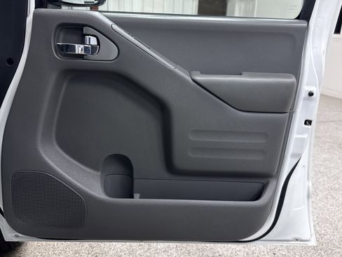 Used 2019 Nissan Frontier SV image 23