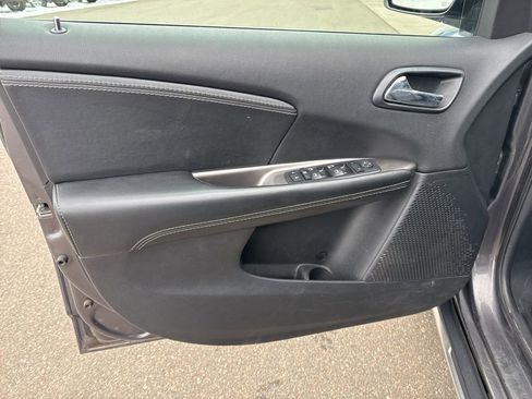 Used 2017 Dodge Journey Crossroad w/ Popular Equipment Group image 7