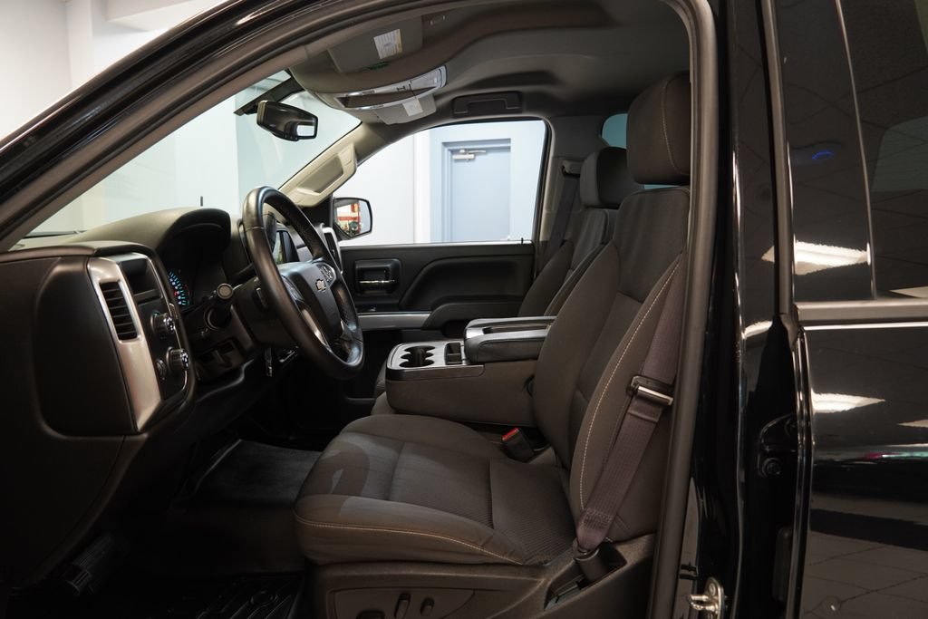 Used 2017 Chevrolet Silverado 1500 LT w/ All Star Edition AWD/4WD image 5