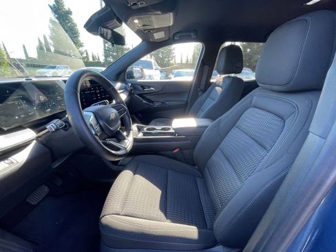 Used 2025 Chevrolet Equinox LT image 27