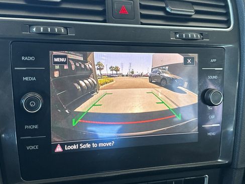 Used 2019 Volkswagen Golf SE w/ Driver Assistance Package FWD image 19
