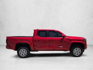 Used 2025 Toyota Tacoma SR5 AWD/4WD video 4