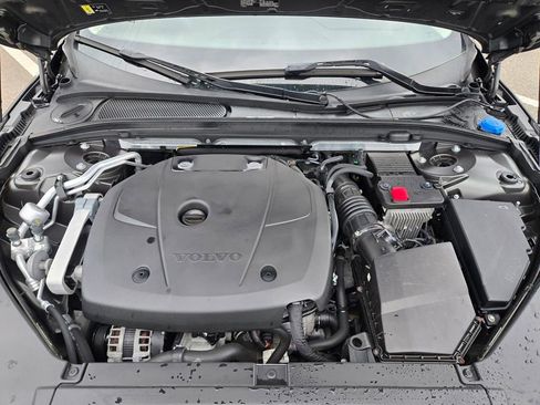 Used 2020 Volvo V90 T6 Cross Country AWD/4WD image 19