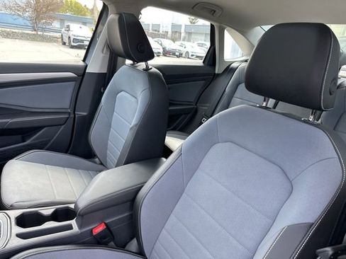 New 2026 Volkswagen Jetta SE FWD image 11