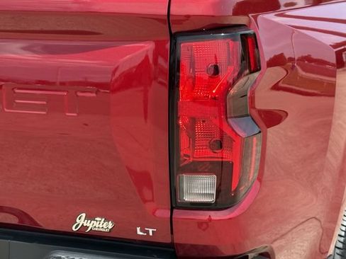 Certified 2024 Chevrolet Colorado LT w/ LT Convenience Package II RWD image 8