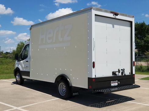 Used 2022 Ford Transit 350 DRW RWD image 7