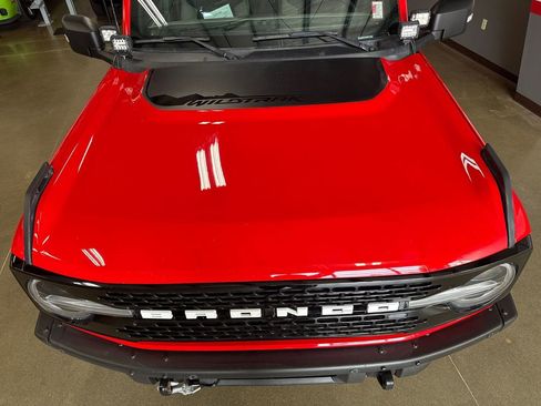 Used 2023 Ford Bronco Wildtrak image 35