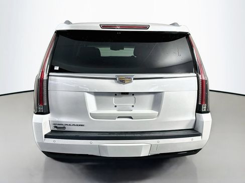 Used 2020 Cadillac Escalade Premium Luxury AWD/4WD image 6