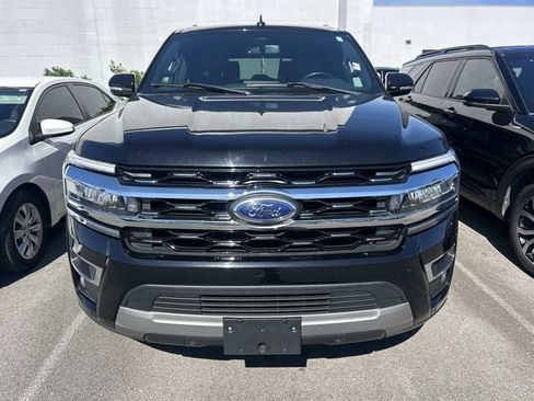 Used 2022 Ford Expedition Max Limited RWD image 2