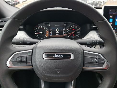 Used 2024 Jeep Compass Latitude AWD/4WD image 18