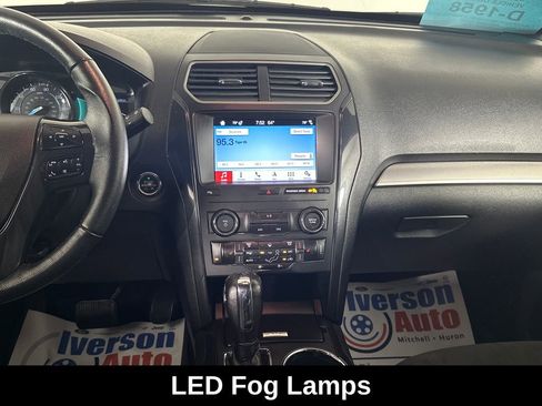 Used 2019 Ford Explorer XLT w/ Equipment Group 202A AWD/4WD image 24
