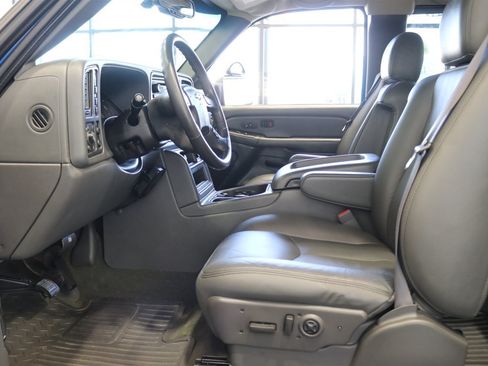 Used 2004 Chevrolet Silverado 2500 LT w/ Skid Plate Package AWD/4WD image 78