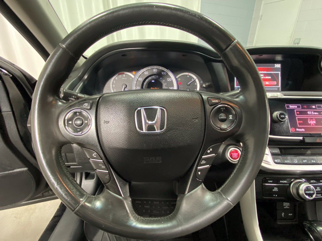 Used 2015 Honda Accord Touring image 18