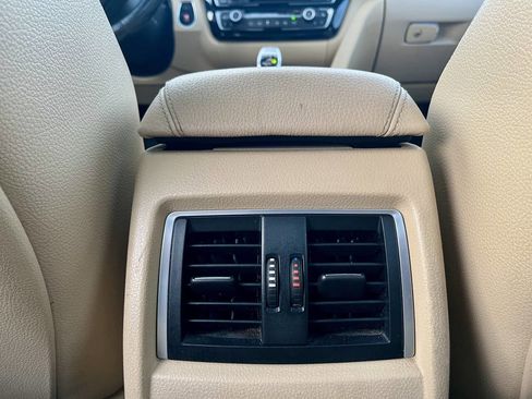 Used 2018 BMW 330i xDrive Sedan w/ Premium Package image 30