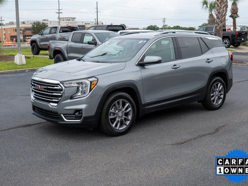 Used 2024 GMC Terrain SLT w/ LPO, Floor Liner Package FWD image 7