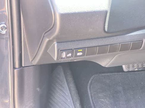 Used 2023 Toyota Corolla SE FWD image 29