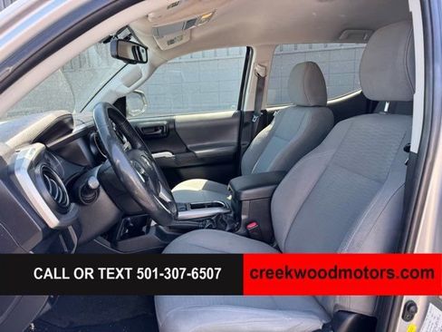 Used 2017 Toyota Tacoma SR5 w/ Tow Package RWD image 9