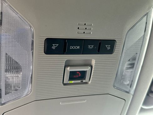 Used 2024 Toyota RAV4 XLE FWD image 29
