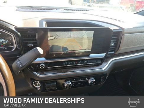 Used 2024 GMC Sierra 2500 SLE image 17