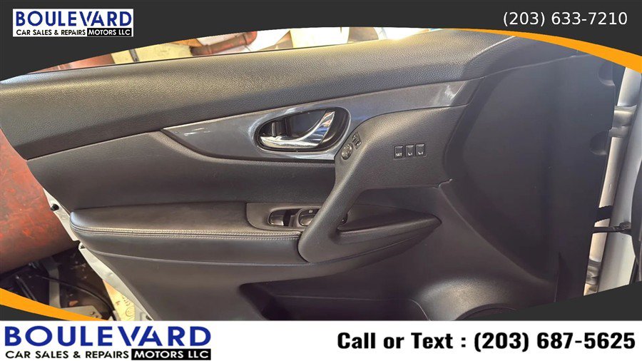 Used 2020 Nissan Rogue SV w/ Sun & Sound Touring Package AWD/4WD image 27