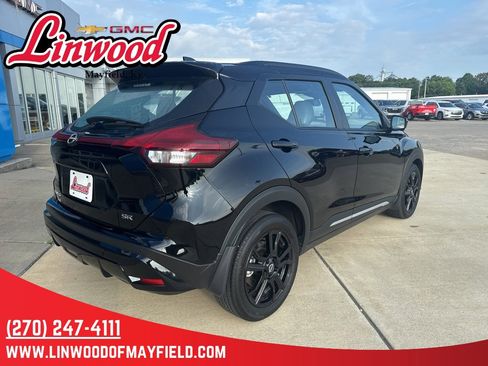 Used 2024 Nissan Kicks SR w/ SR Premium Package image 7