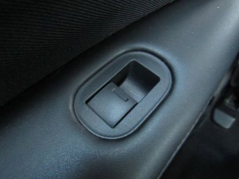 Used 2018 Honda HR-V LX image 25