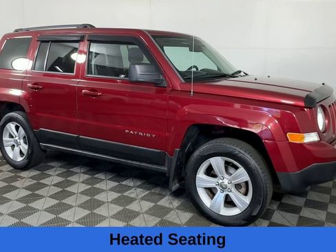 Used 2014 Jeep Patriot Latitude AWD/4WD image 3
