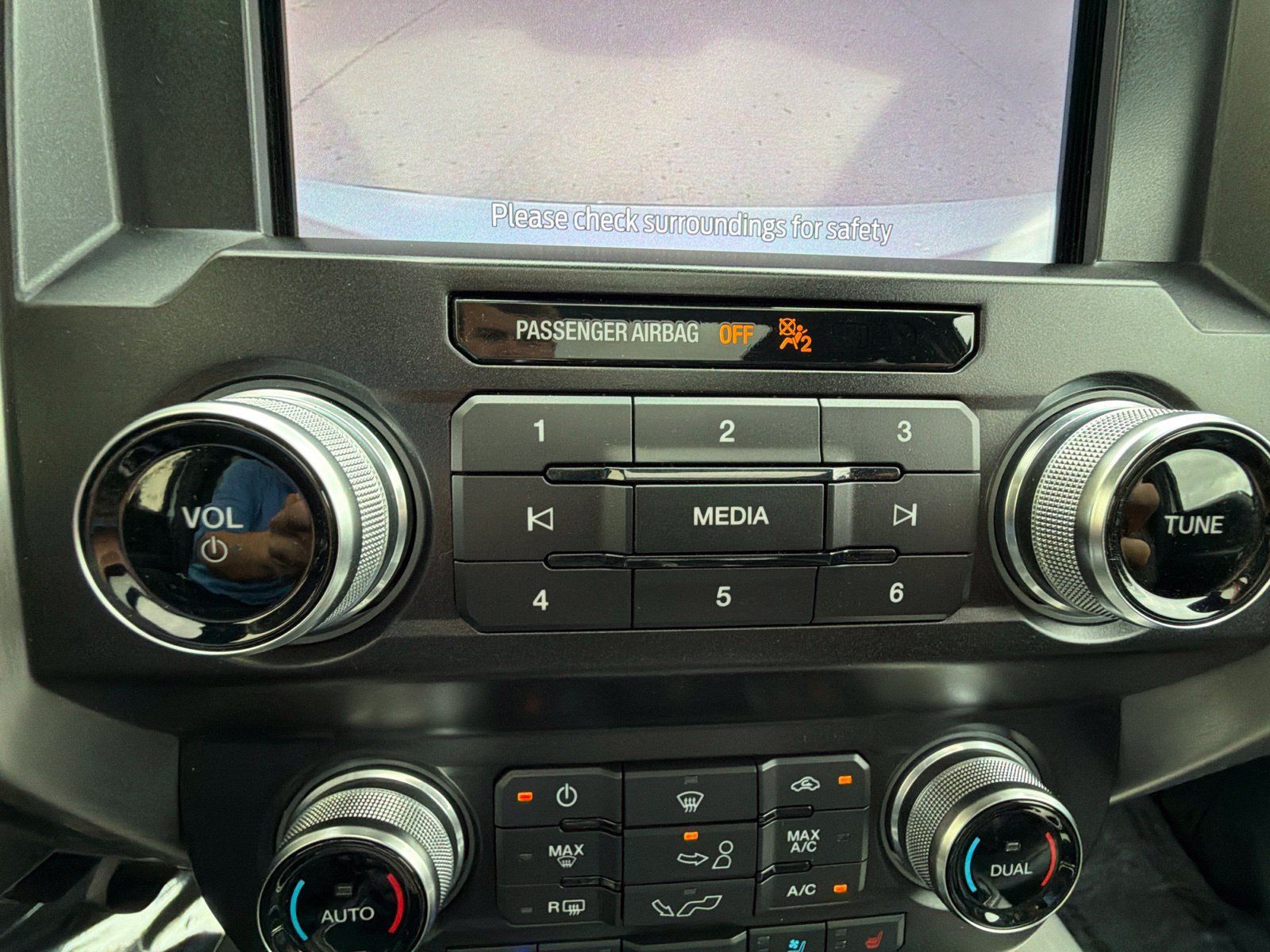 Certified 2020 Ford F150 Platinum w/ Equipment Group 701A Luxury AWD/4WD image 25