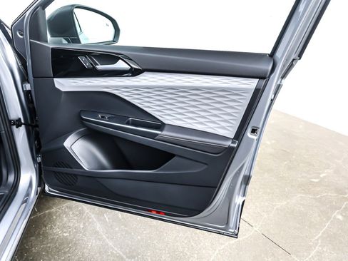 Used 2024 Volkswagen Taos S image 23