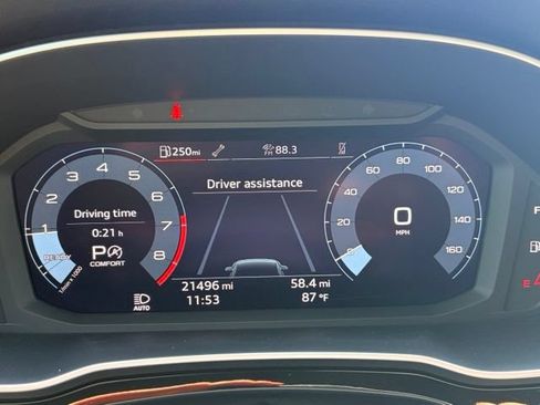 Certified 2025 Audi Q3 2.0T Premium Plus AWD/4WD image 8