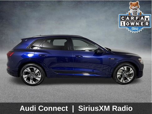 Used 2022 Audi e-tron Premium w/ Convenience Plus Package image 10