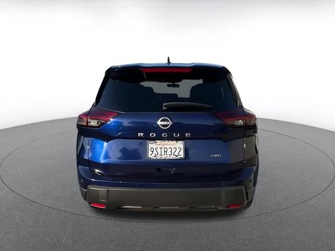 Used 2025 Nissan Rogue SV AWD/4WD image 12