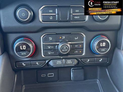 Used 2024 Chevrolet Tahoe LT AWD/4WD image 23