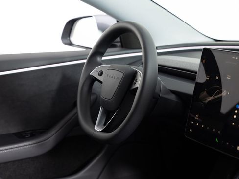 Used 2025 Tesla Model 3 Long Range AWD/4WD image 25