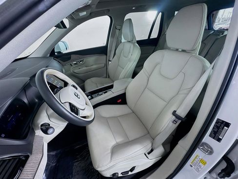 Used 2023 Volvo XC90 T8 Plus w/ Protection Package Premier image 12