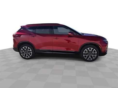 Certified 2023 Chevrolet Blazer RS w/ Driver Confidence II Package image 9