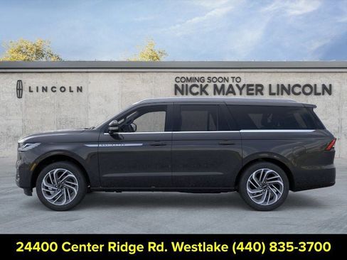 New 2026 Lincoln Navigator L Reserve AWD/4WD image 3
