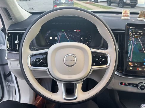 Used 2026 Volvo XC90 B6 Ultra w/ Lounge Package image 9