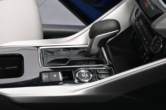 Used 2025 Mitsubishi Eclipse Cross SEL AWD/4WD image 37