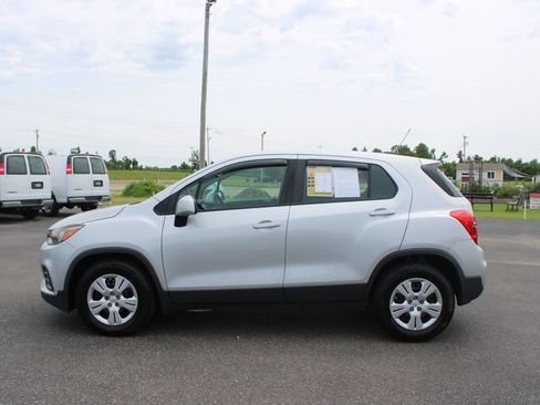 Used 2017 Chevrolet Trax LS FWD image 6