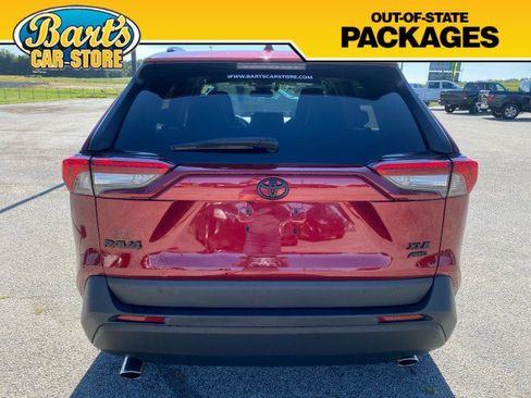 Used 2021 Toyota RAV4 XLE w/ XLE Grade Weather Package AWD/4WD image 5