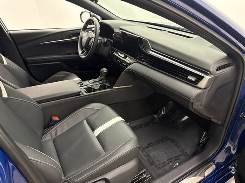 Used 2025 Toyota Camry SE w/ Multimedia Upgrade Package image 24