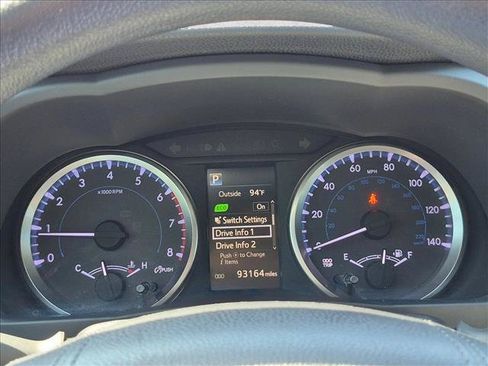 Used 2018 Toyota Highlander LE FWD image 10