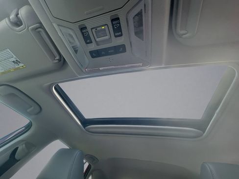 Used 2022 Toyota RAV4 XLE Premium FWD image 28