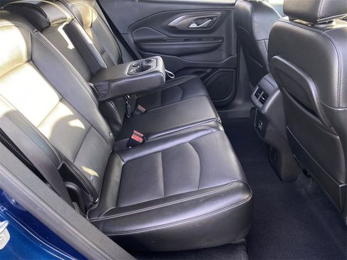 Used 2023 GMC Terrain SLT image 39