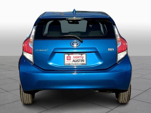 Used 2015 Toyota Prius C Two image 4