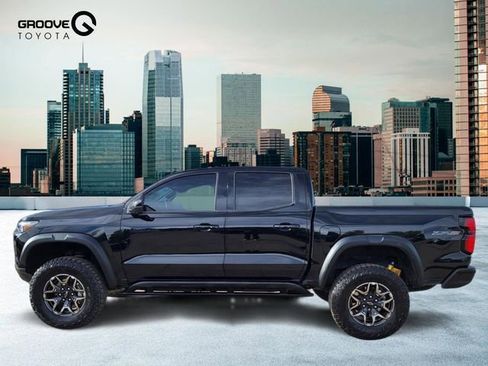 Used 2023 Chevrolet Colorado ZR2 w/ ZR2 Convenience Package III AWD/4WD image 2